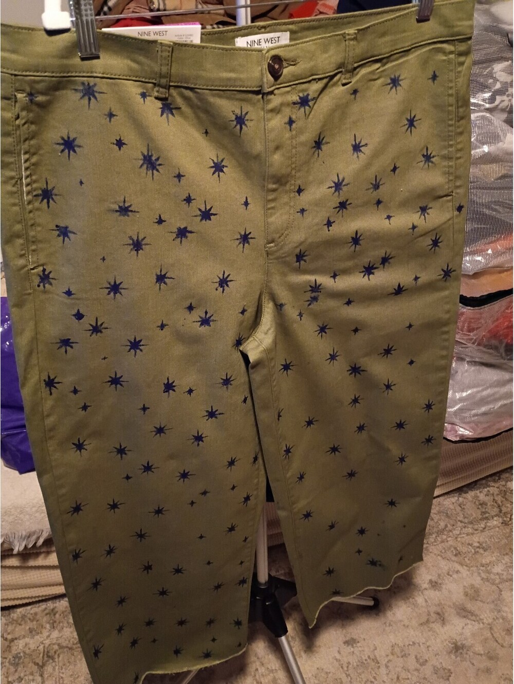 Hand painted Nine West Wide Leg Crop Pants Size 16 Olive Green with Star Print